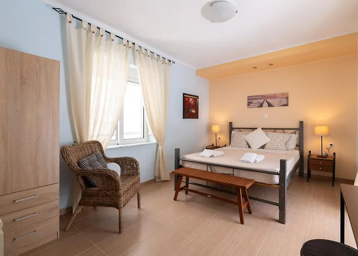 Rhodes Garden Retreat بيت للعطل